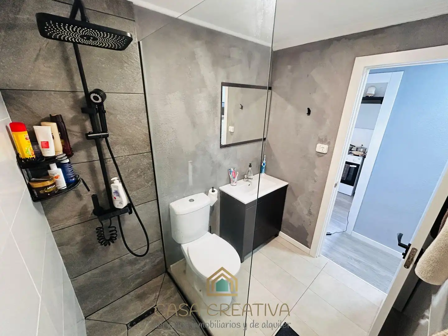 Badezimmer von Wohnung zum Verkauf in Gandia mit Privatgarten, Terrasse und Möbliert