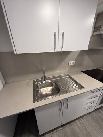 Estudio en Alquiler en Carrer CARDENAL TEDESCHINI en El Congrés i els Indians