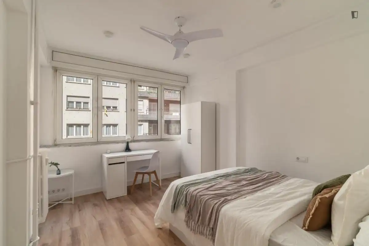 Habitació a Sant Gervasi- Galvany