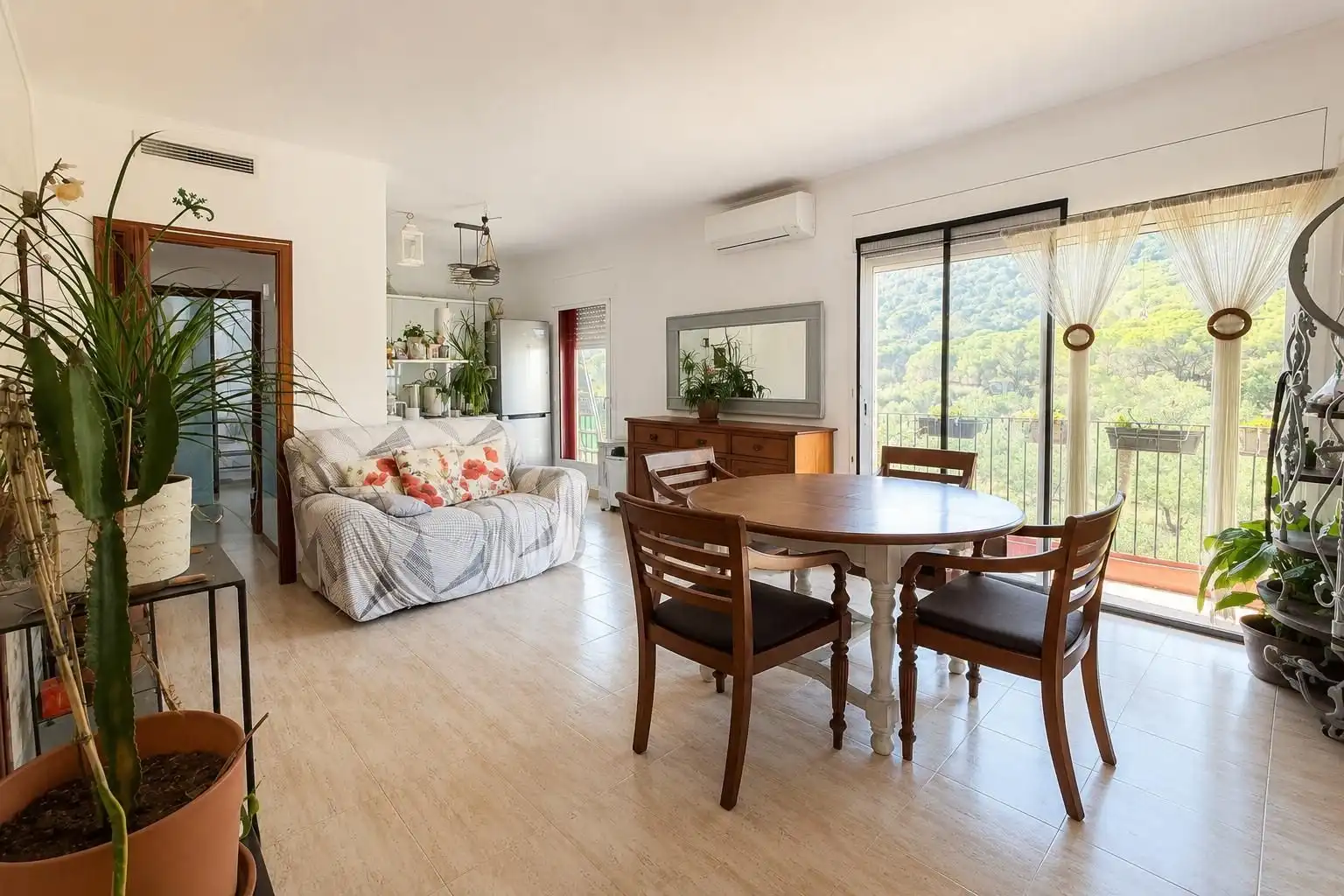Menjador de Apartament en venda en Roses amb Aire condicionat, Calefacció i Terrassa