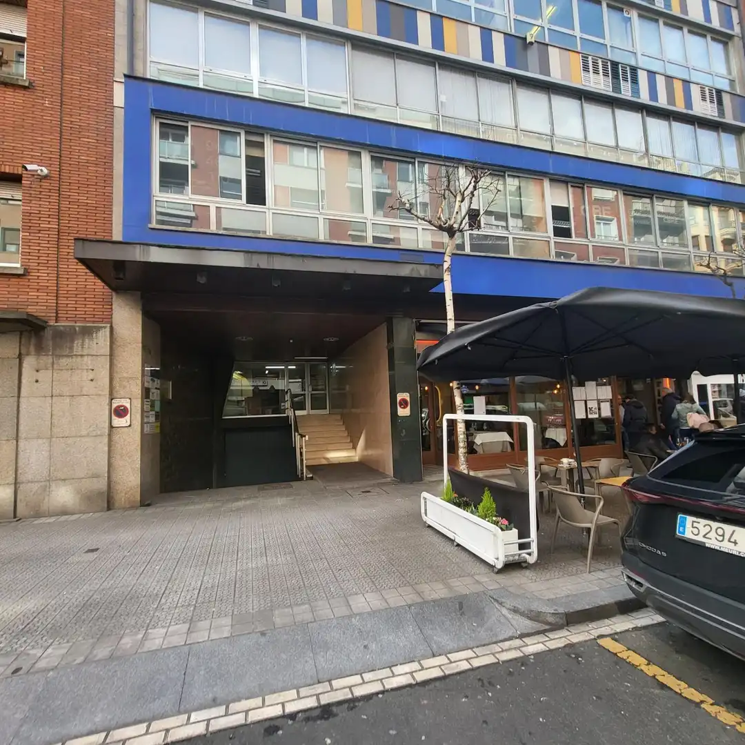 Vista exterior de Oficina de alquiler en Bilbao 