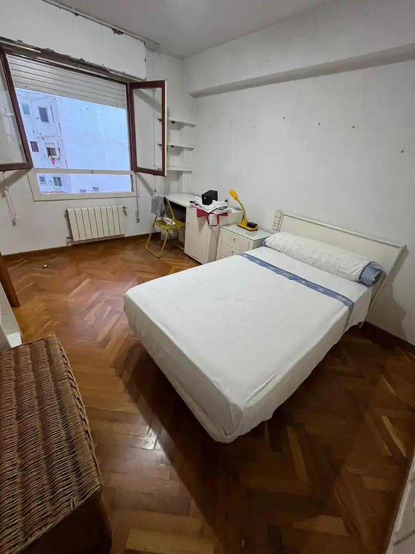 Schlafzimmer von Wohnung zur Miete in Castellón de la Plana / Castelló de la Plana mit Klimaanlage, Parkett und Möbliert