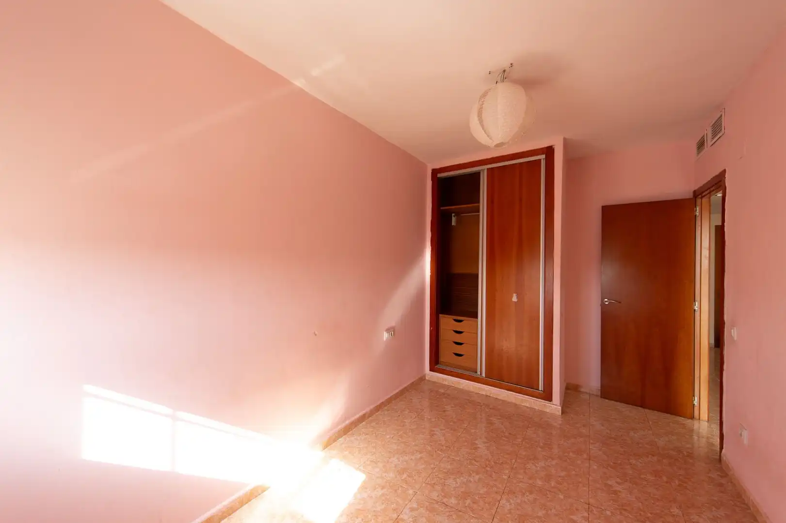 Dormitori de Apartament en venda en Alicante / Alacant amb Aire condicionat, Calefacció i Terrassa