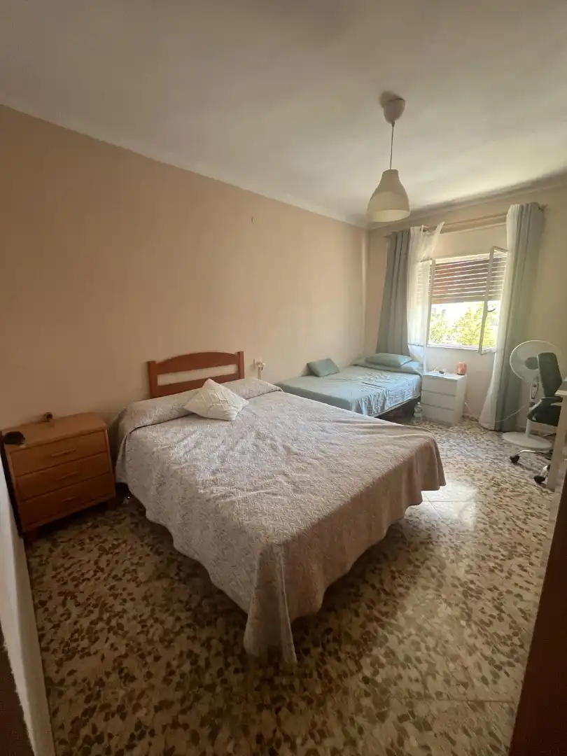 Habitación de Piso en venta en Málaga con Terraza y Amueblado