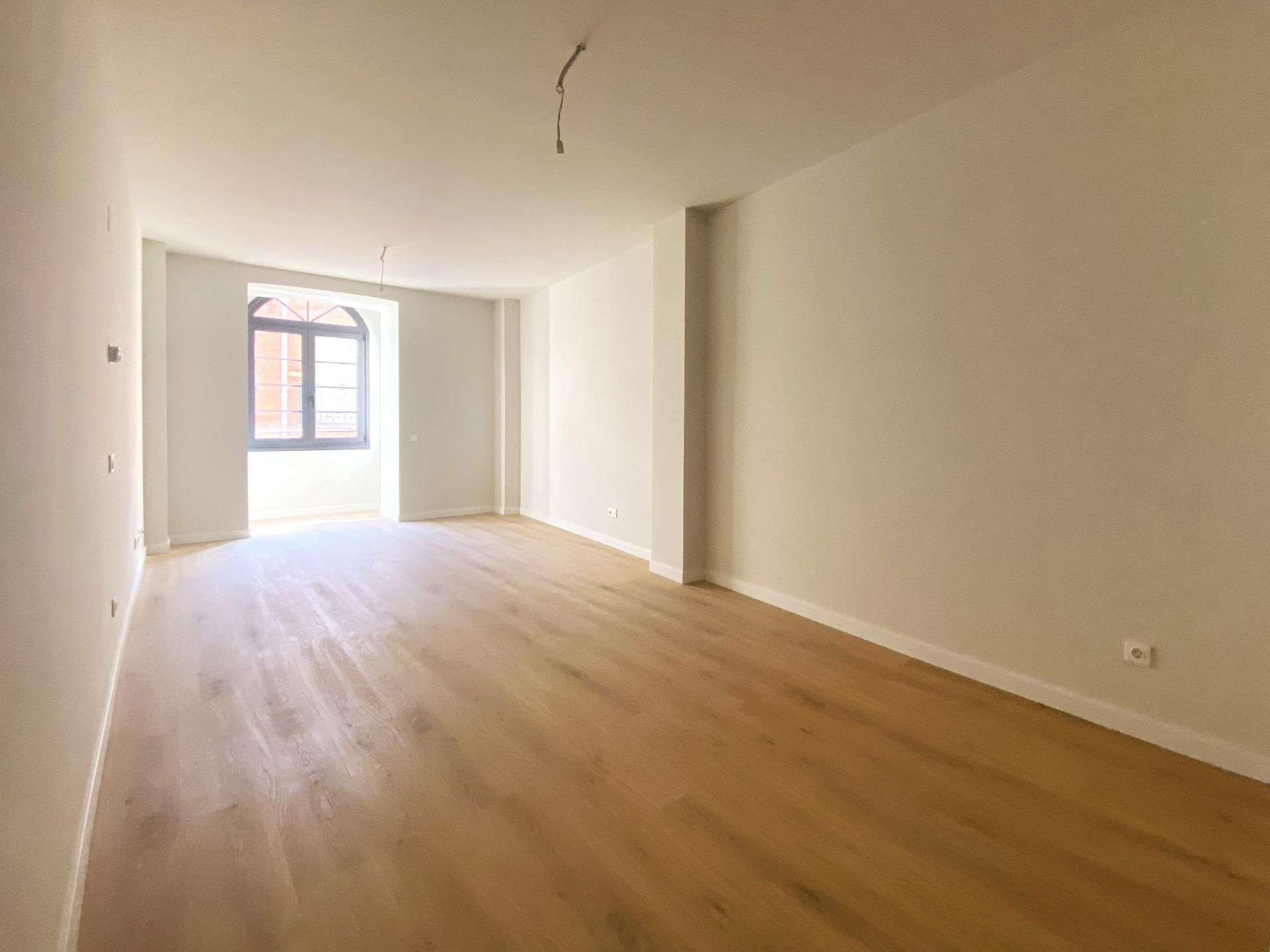Bedroom of Flat for sale in Valladolid Capital  with Heating, Terrace and Storage room