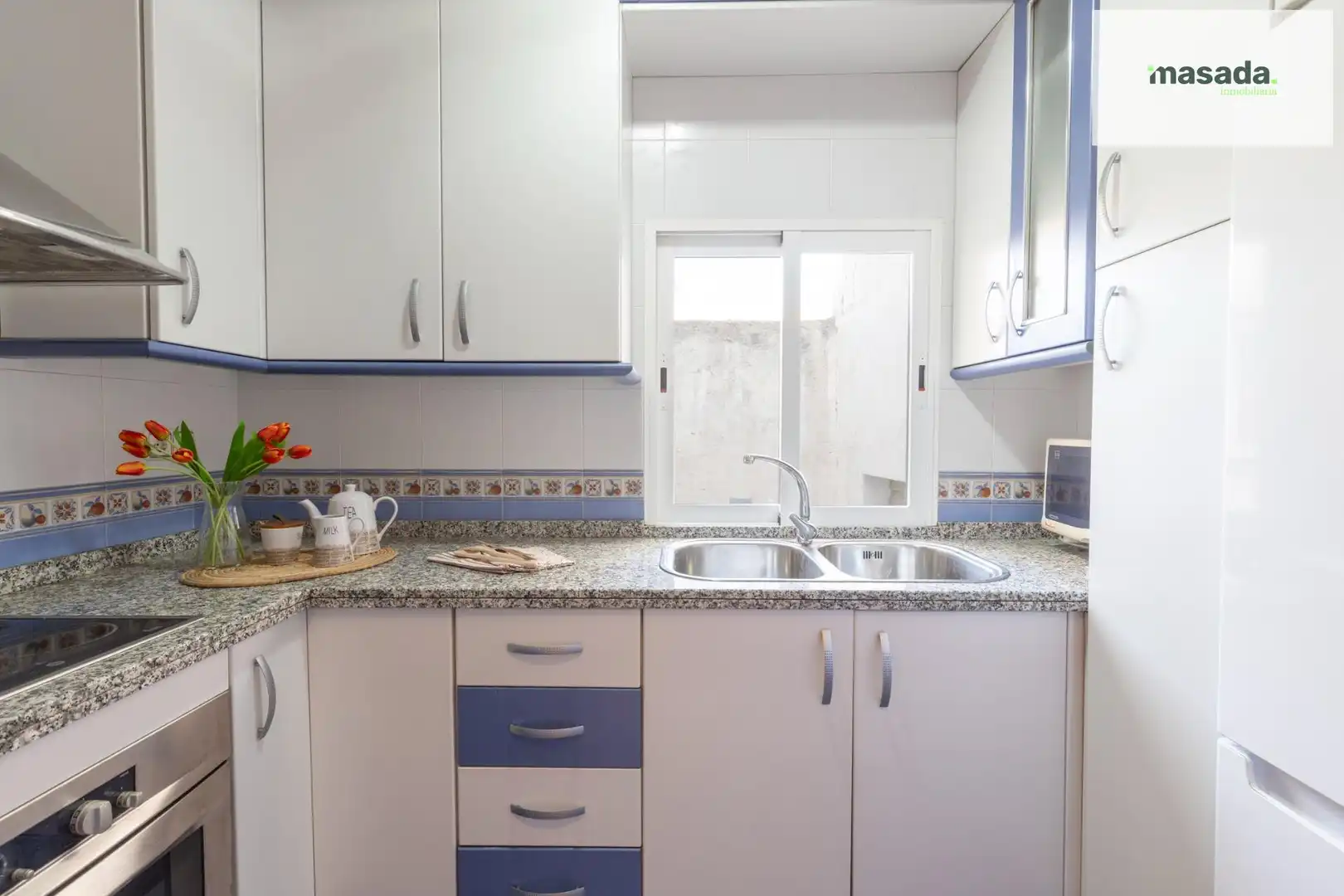 Cocina de Piso en venta en Granada con Terraza y Amueblado