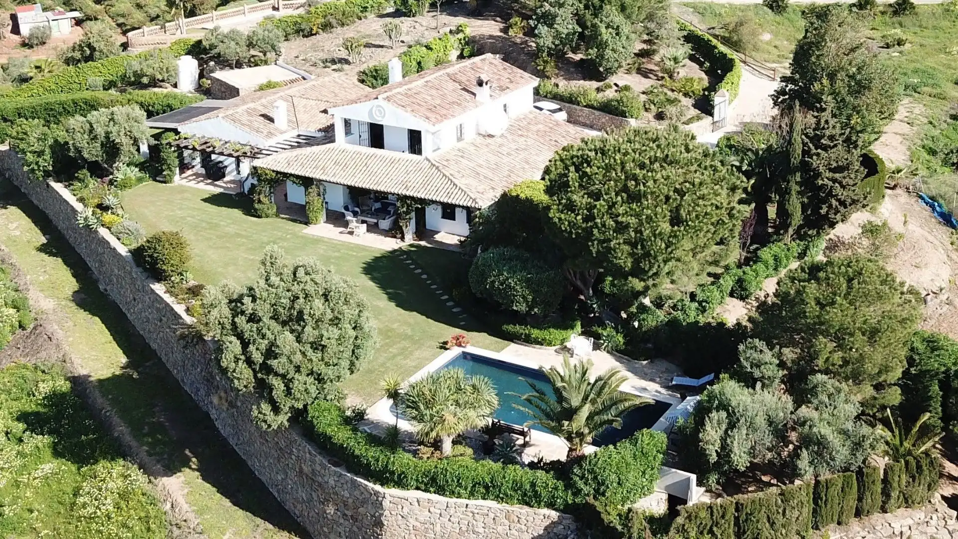 Jardí de Finca rústica en venda en Mijas amb Aire condicionat, Traster i Piscina