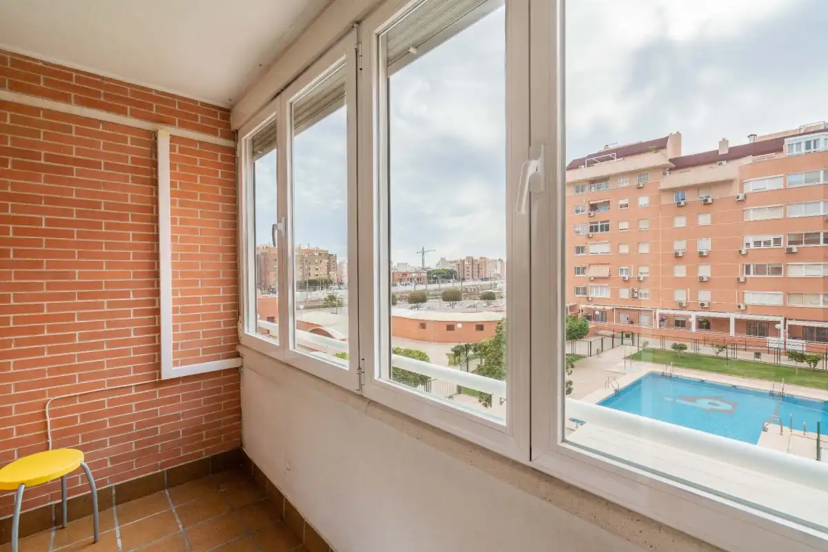 Pis amb piscina de lloguer a Calle Ana Maria Matute, imagen 5