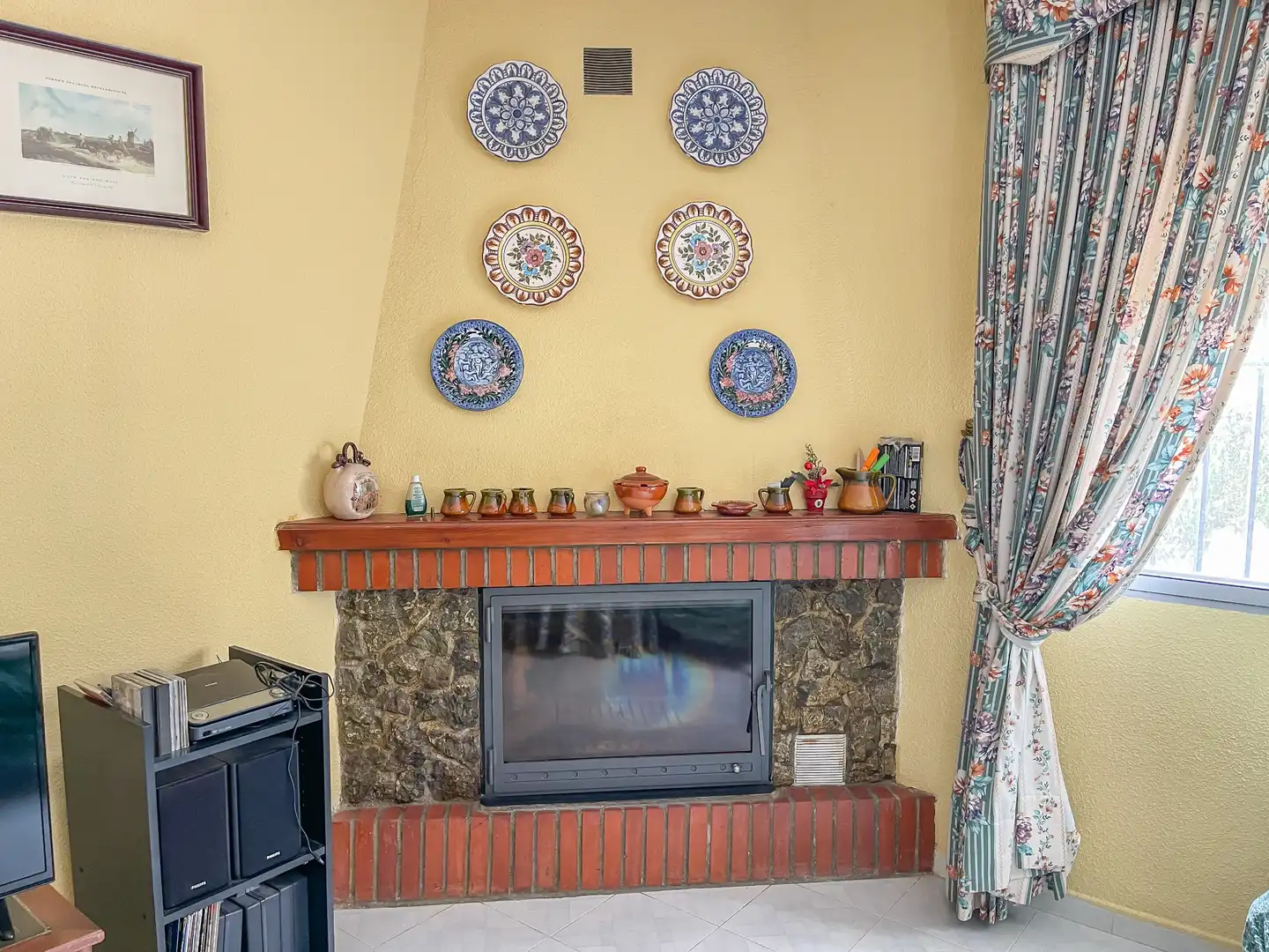 Sala d'estar de Casa o xalet en venda en Villa de Otura amb Jardí privat, Terrassa i Piscina