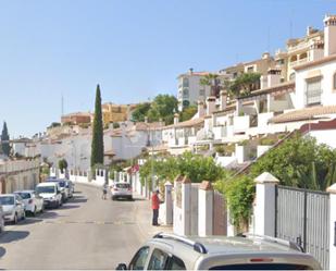 Vista exterior de Casa o xalet en venda en Rincón de la Victoria amb Jardí privat i Piscina