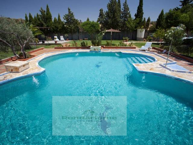 Casa-chalet en Venta en Olvera