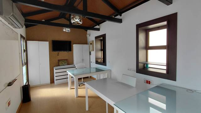 Oficina en Alquiler en Avenida Cándido Lobera, 5 en Centro