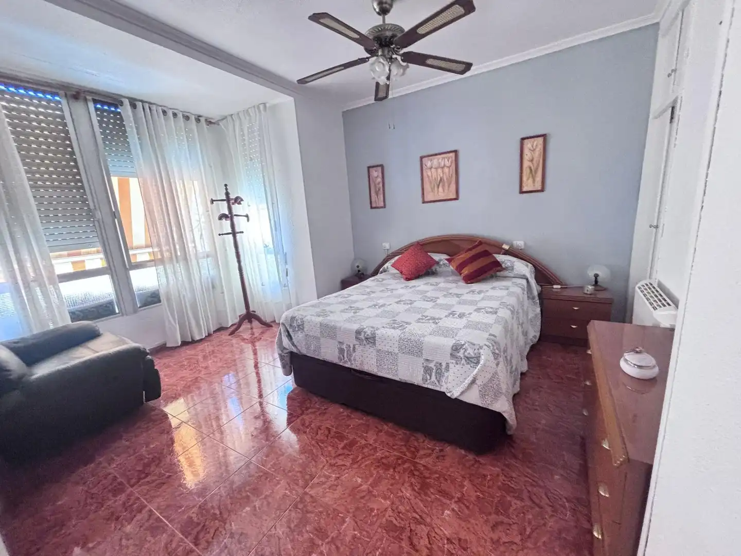 Habitación de Piso en venta en Alicante / Alacant con Calefacción