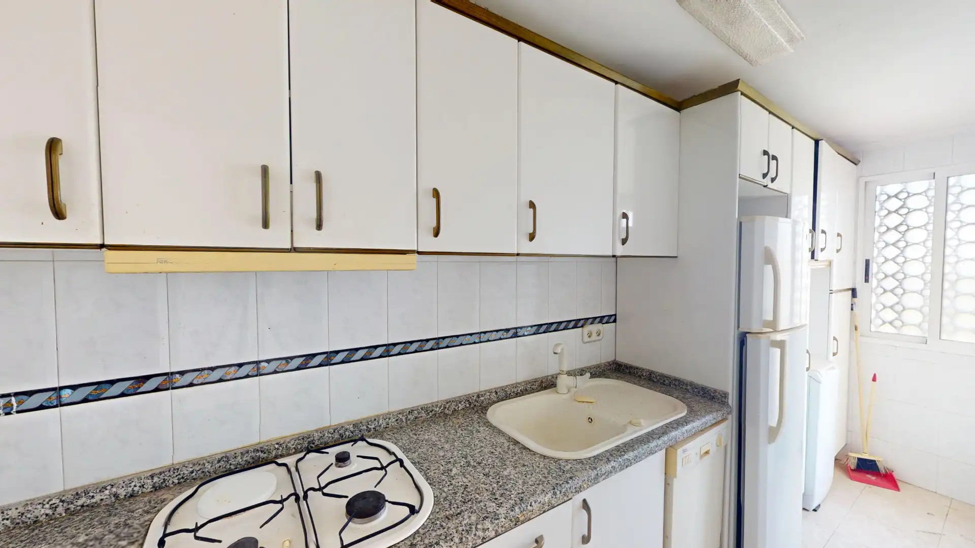 Cuina de Pis en venda en Alicante / Alacant amb Forn, Rentadora i Microones