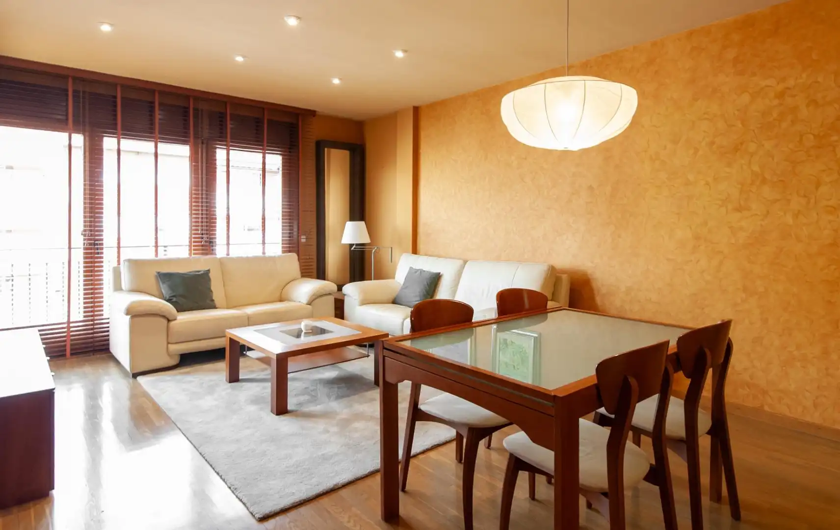 Piso con terraza en alquiler en Carrer Eugeni d'Ors