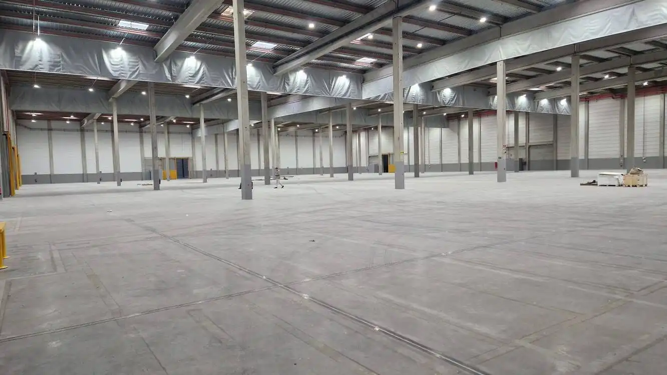 Nau industrial de lloguer en Alovera