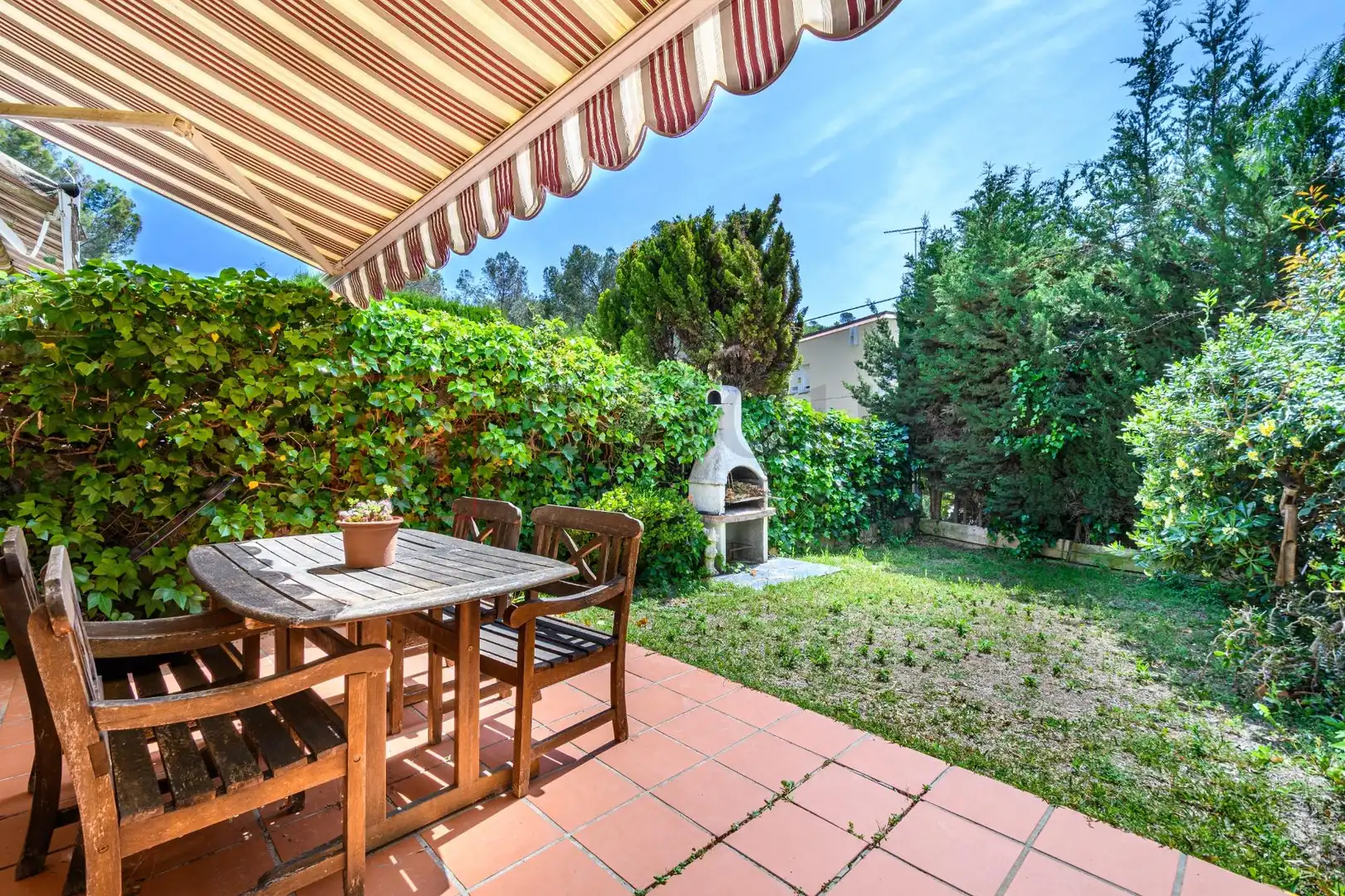 Terrassa de Casa adosada en venda en Castelldefels amb Aire condicionat, Calefacció i Jardí privat