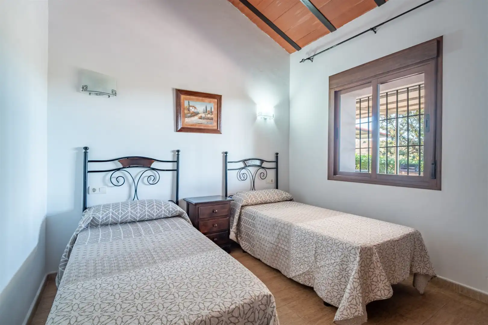 Dormitori de Casa o xalet en venda en Cártama