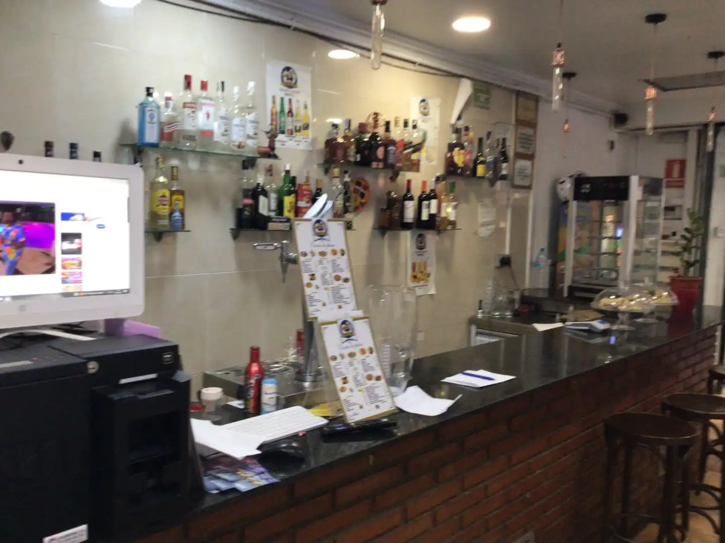 Business premises for transfer in Sants - Montjuïc, imagen 3