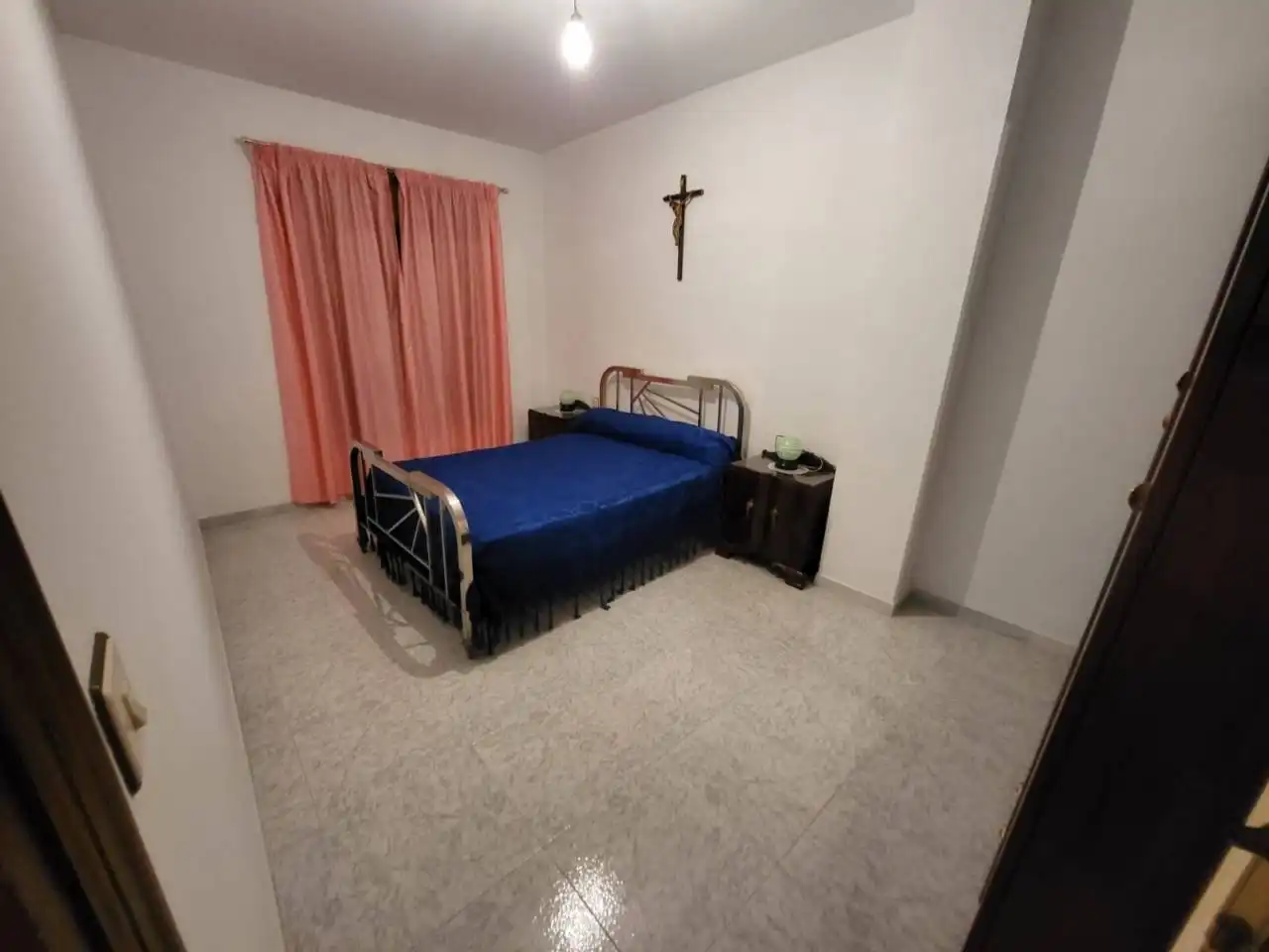 Dormitori de Casa o xalet en venda en Baza amb Terrassa i Moblat