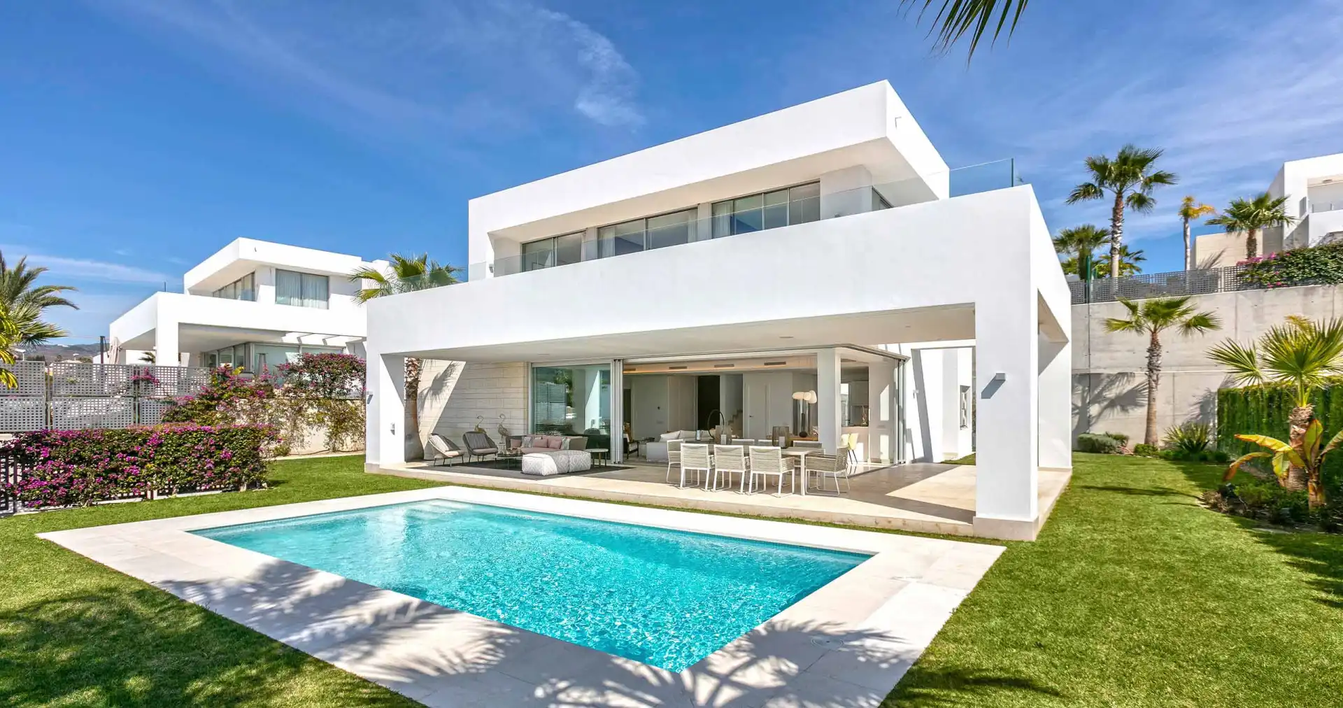 Casa con terraza en venta en Río Real - Los Monteros