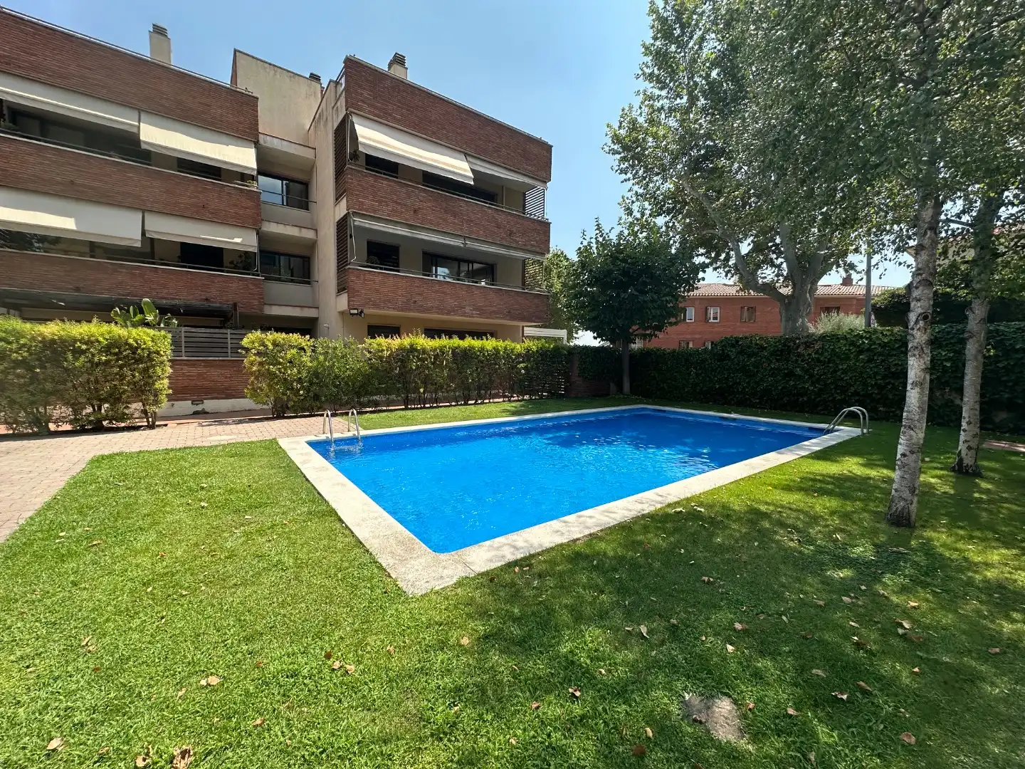 Flat with pool for sale in Solsona 20