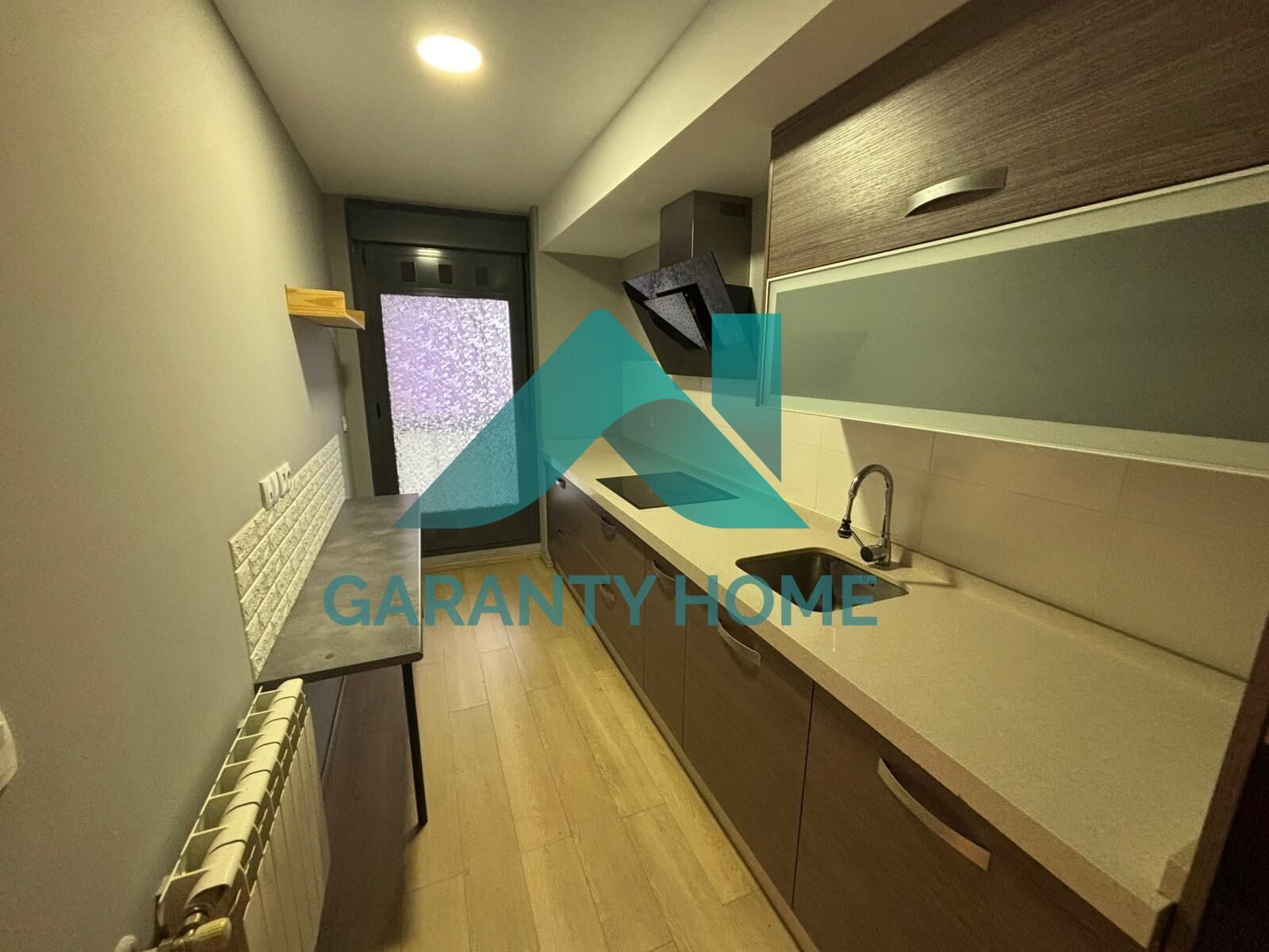 Cuina de Pis de lloguer en Cáceres Capital amb Aire condicionat i Moblat