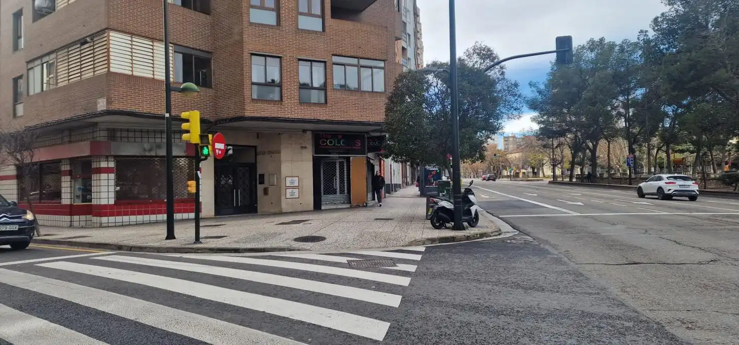 Vista exterior de Local de alquiler en Zaragoza