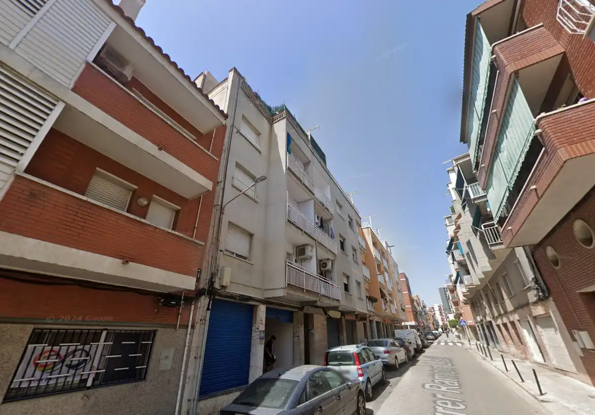 Vista exterior de Pis en venda en Molí Nou - Ciutat Cooperativa