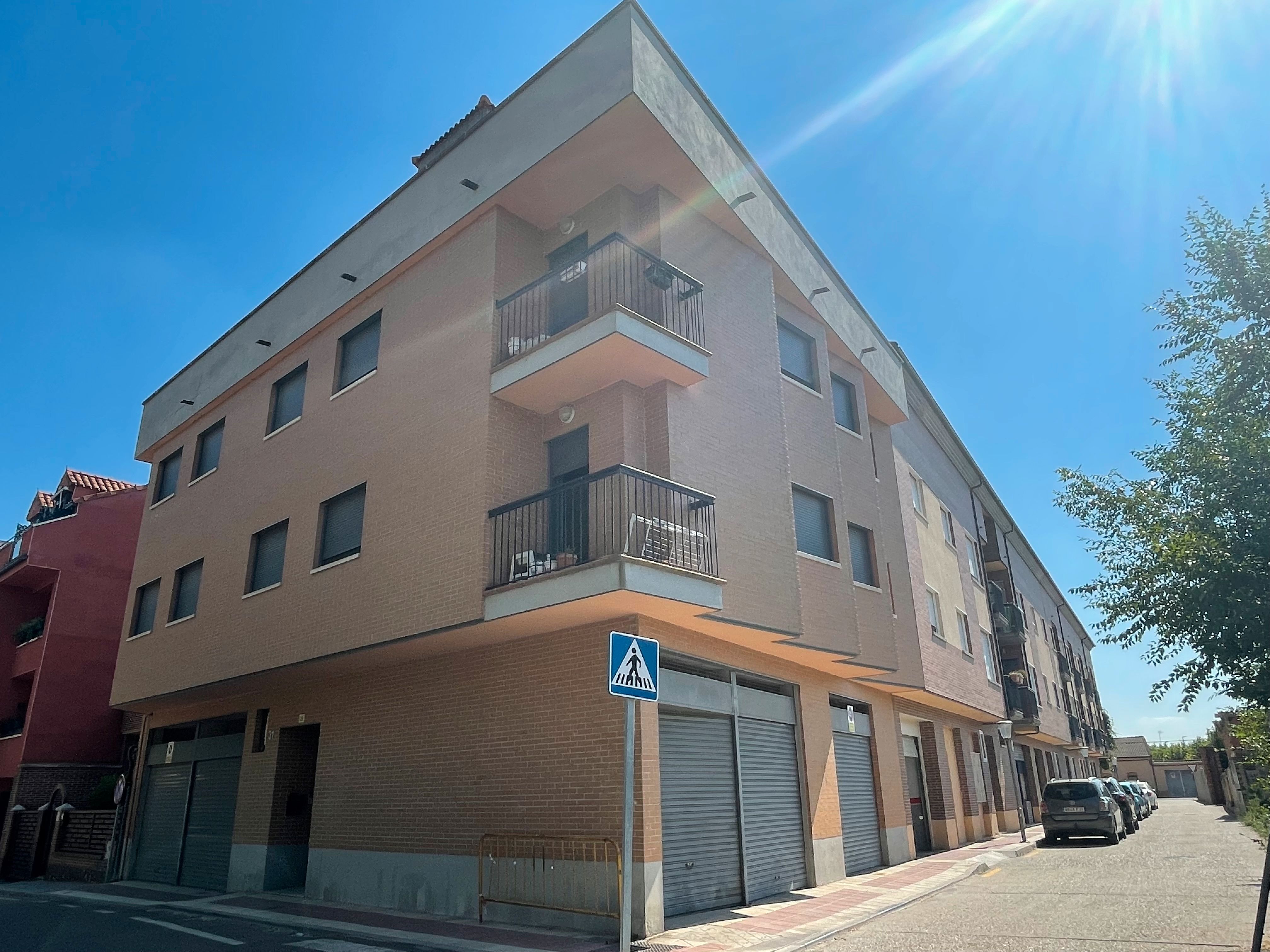 Exterior view of Flat to rent in Tudela de Duero  with Heating, Furnished and Washing machine