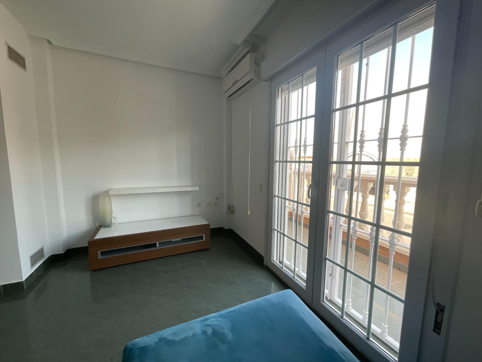 Dormitori de Casa o xalet de lloguer en  Almería Capital amb Aire condicionat, Terrassa i Balcó