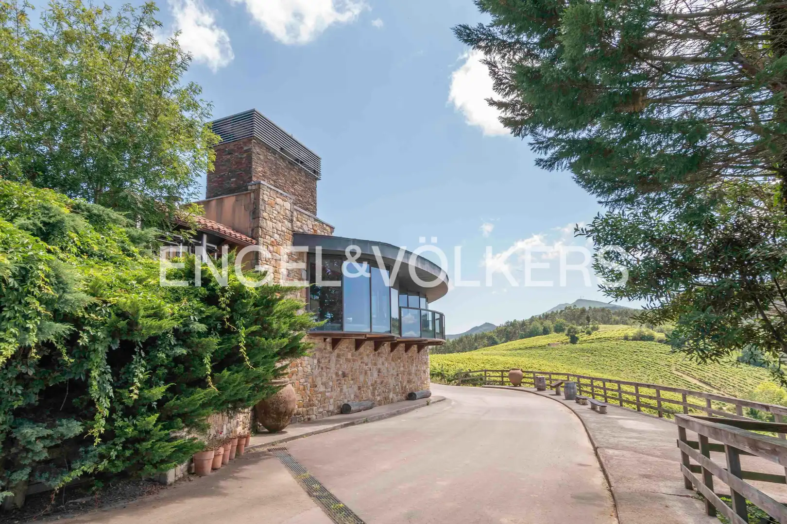 Vista exterior de Casa o chalet en venta en Muxika con Calefacción, Jardín privado y Balcón