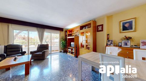 Foto 2 de Casa adosada en venta en Dels Marquesos de Barberà, Centre - Eixample – Can Llobet, Barberà del Vallès