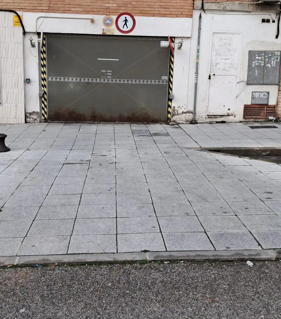 Exterior view of Garage for sale in San Fernando de Henares