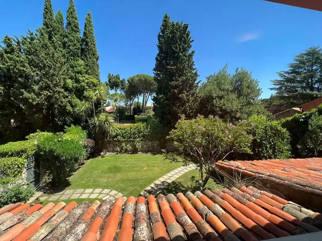 Jardí de Casa o xalet en venda en Galapagar amb Aire condicionat, Jardí privat i Piscina