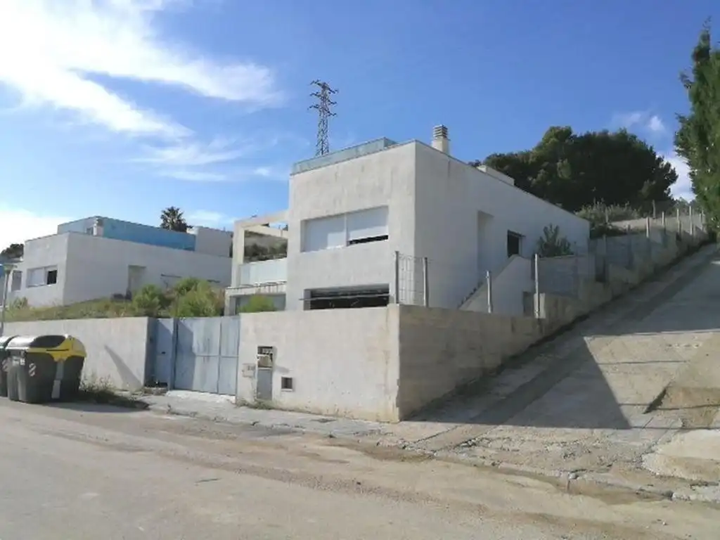 Vista exterior de Casa o chalet en venta en El Vendrell con Jardín privado, Terraza y Balcón