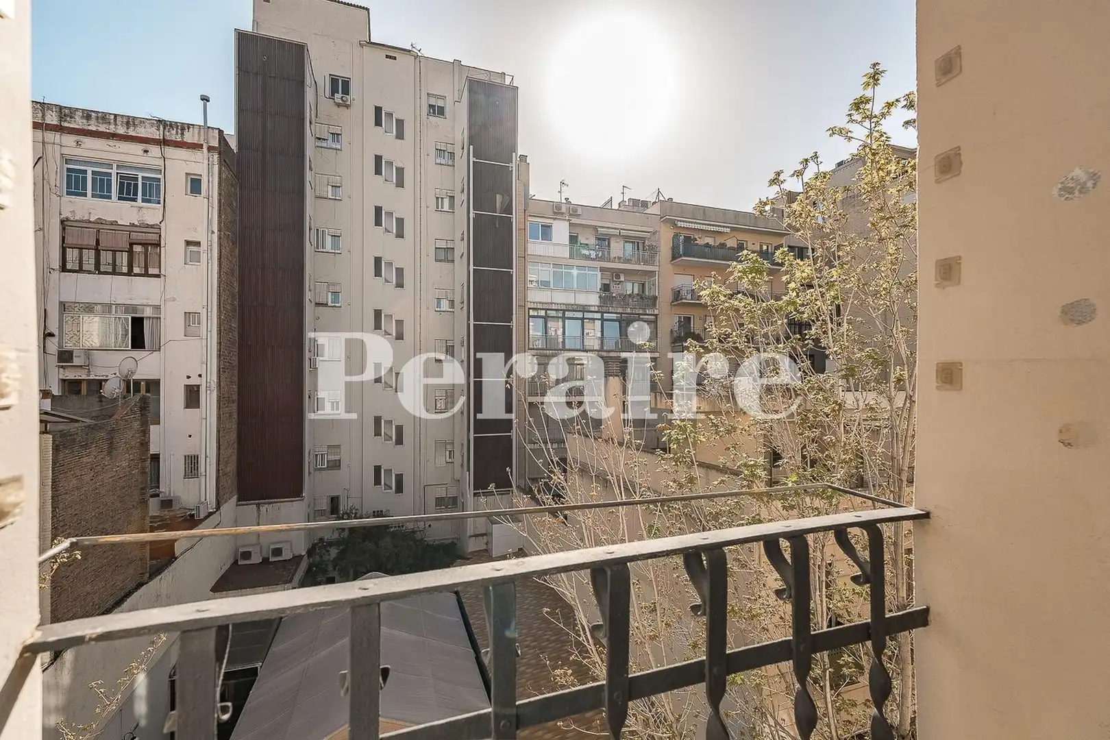 Vista exterior de Piso en venta en Barcelona con Aire acondicionado, Calefacción y Parquet
