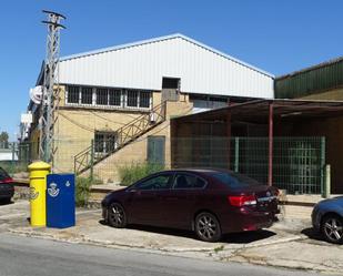 Vista exterior de Nau industrial en venda en Dos Hermanas