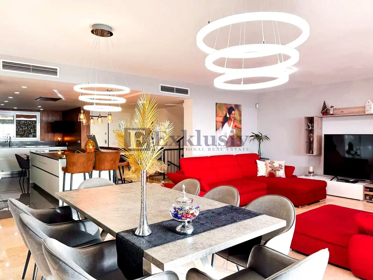 Casa con piscina en venta en Puerto de Santiago