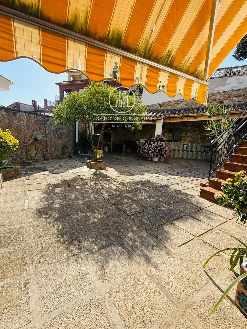 Terrassa de Casa o xalet en venda en Arenys de Munt amb Calefacció, Terrassa i Moblat