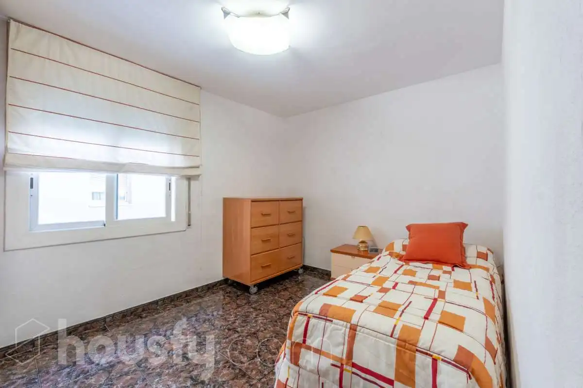 Bedroom of Flat for sale in Vilanova i la Geltrú  with Air Conditioner and Balcony
