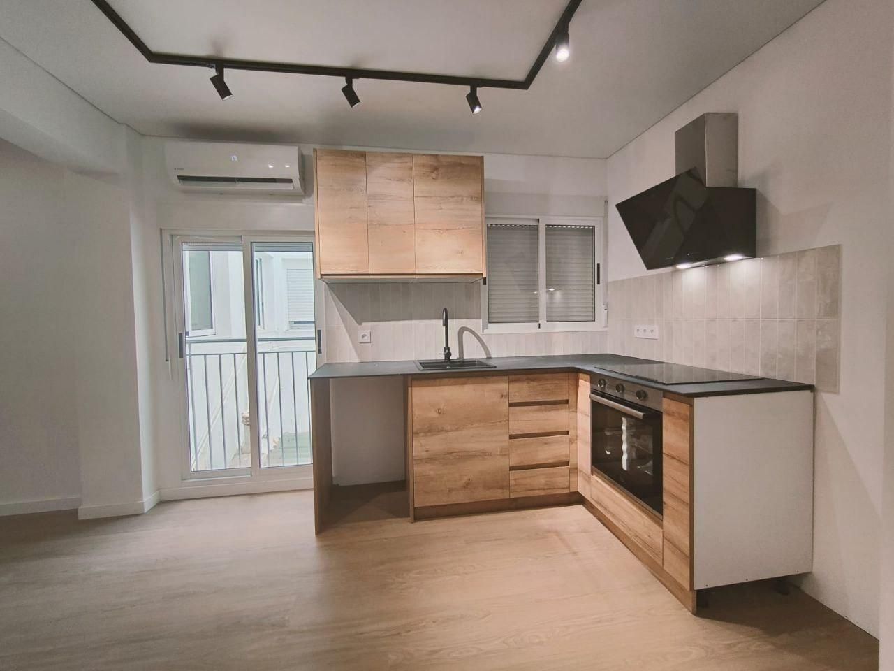 Cuina de Apartament en venda en Paterna amb Aire condicionat