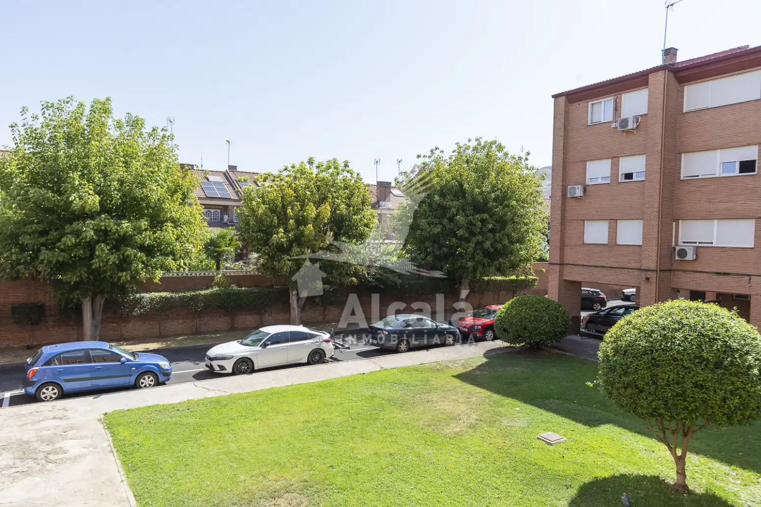 Exterior view of Flat for sale in Alcalá de Henares  with Heating