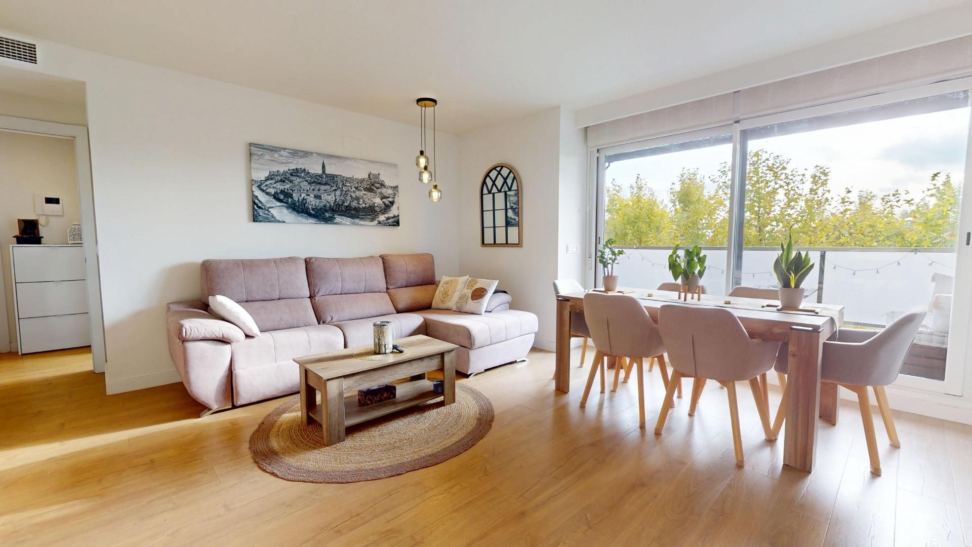 Living room of Flat for sale in  Madrid Capital  with Private garden, Terrace and Community pool