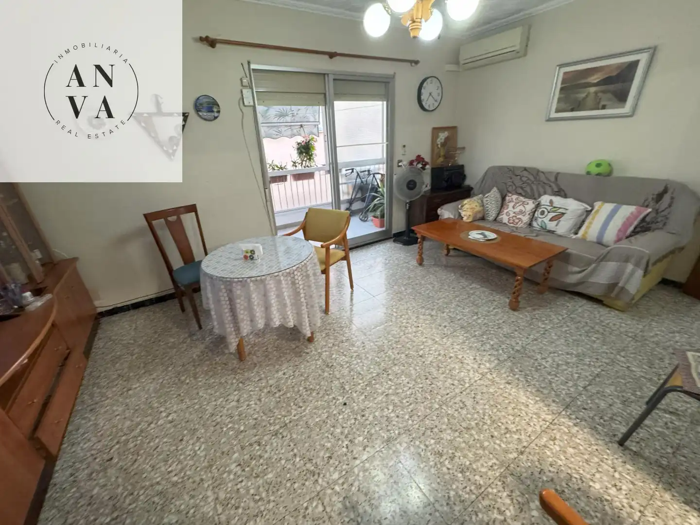 Sala d'estar de Pis en venda en Alicante / Alacant amb Aire condicionat, Moblat i Balcó