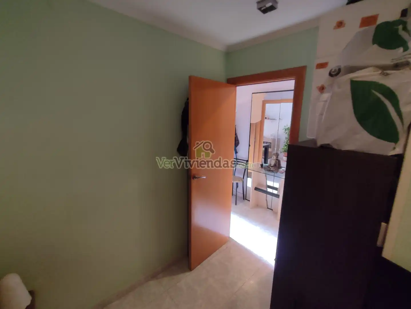 Flat for sale in Cornellà de Llobregat  with Air Conditioner, Heating and Oven