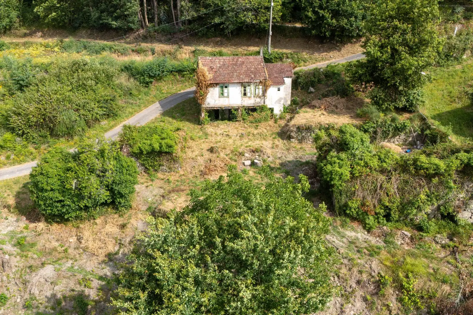 Finca rústica en venda en Arbo amb Jardí privat