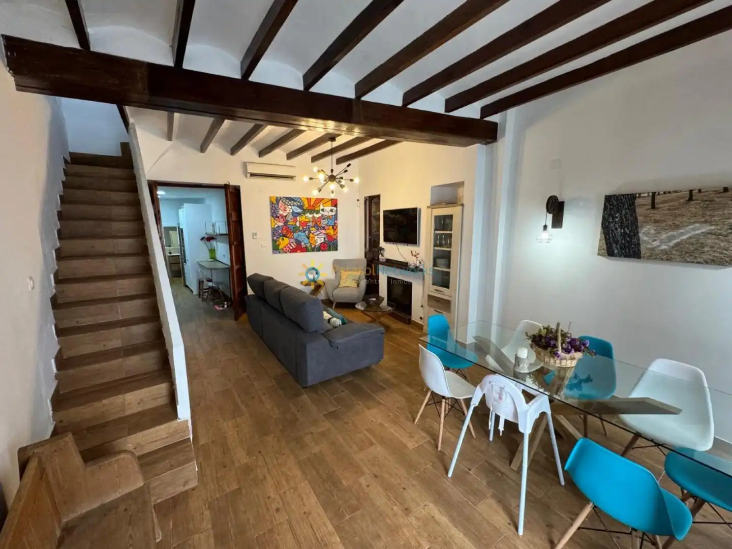 Wohnzimmer von Einfamilien-Reihenhaus zum Verkauf in Oliva mit Klimaanlage, Terrasse und Abstellraum