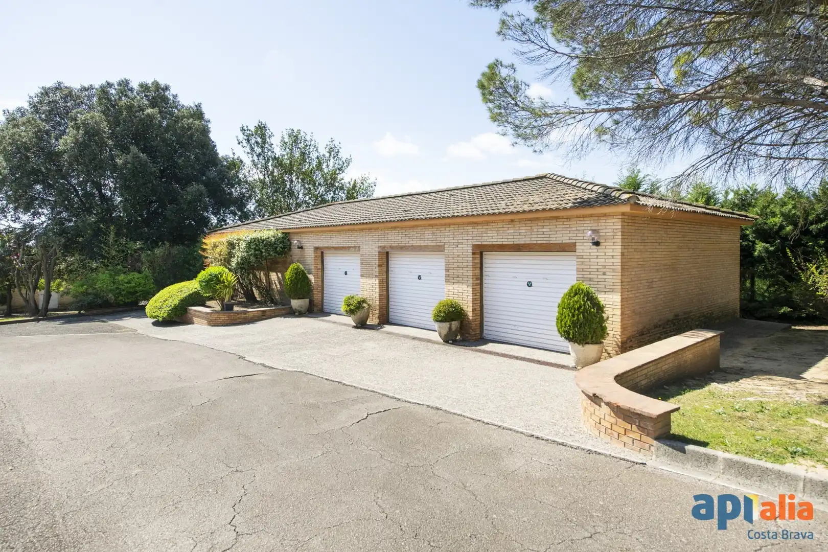 Vista exterior de Finca rústica en venta en Cornellà del Terri con Aire acondicionado, Calefacción y Terraza