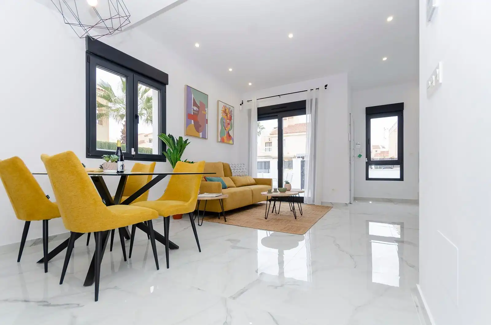 Sala de estar de Casa o chalet en venta en Torrevieja con Aire acondicionado, Jardín privado y Terraza